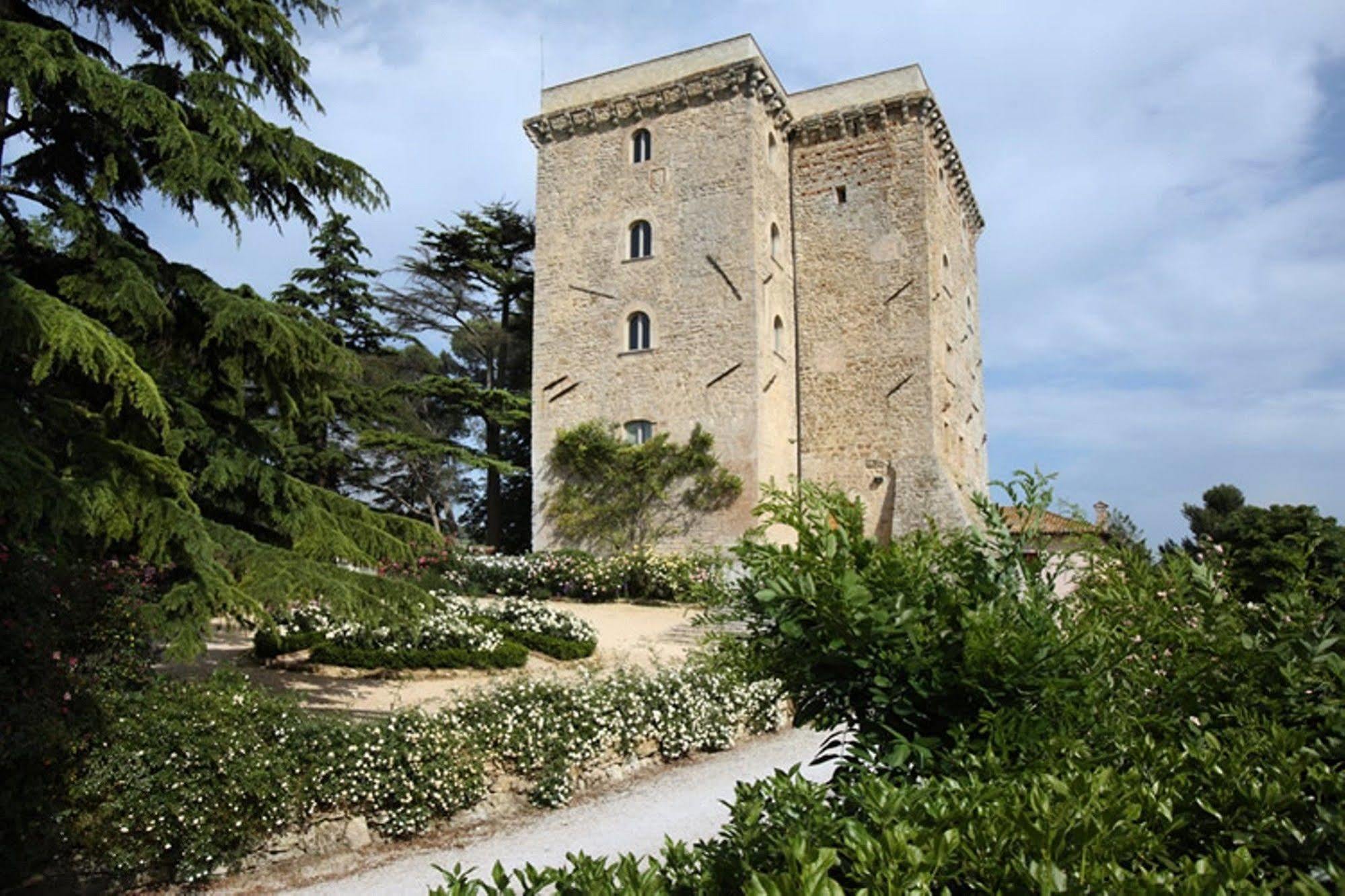 Aparthotel Torre Almonte Todi Exteriér fotografie