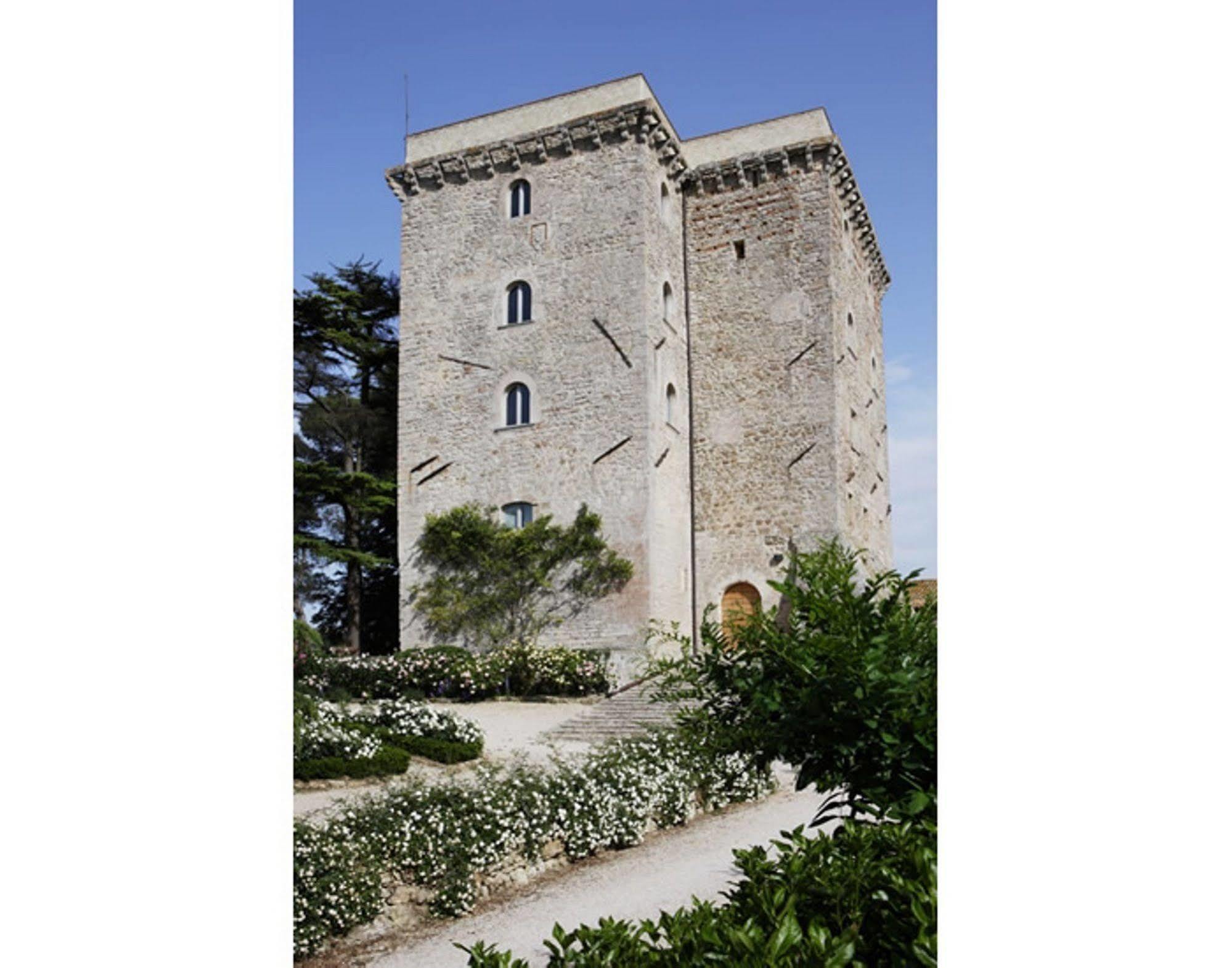 Aparthotel Torre Almonte Todi Exteriér fotografie